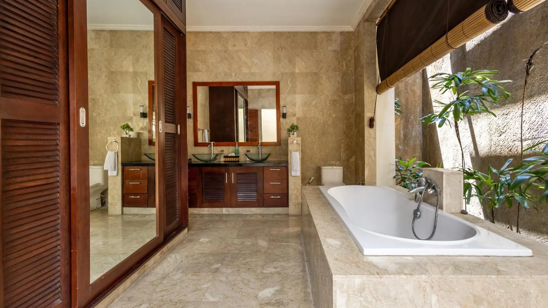 New Deluxe Resort - Jacuzzi And Private Sauna Seminyak  0*, Seminyak (Bali) Indonesia