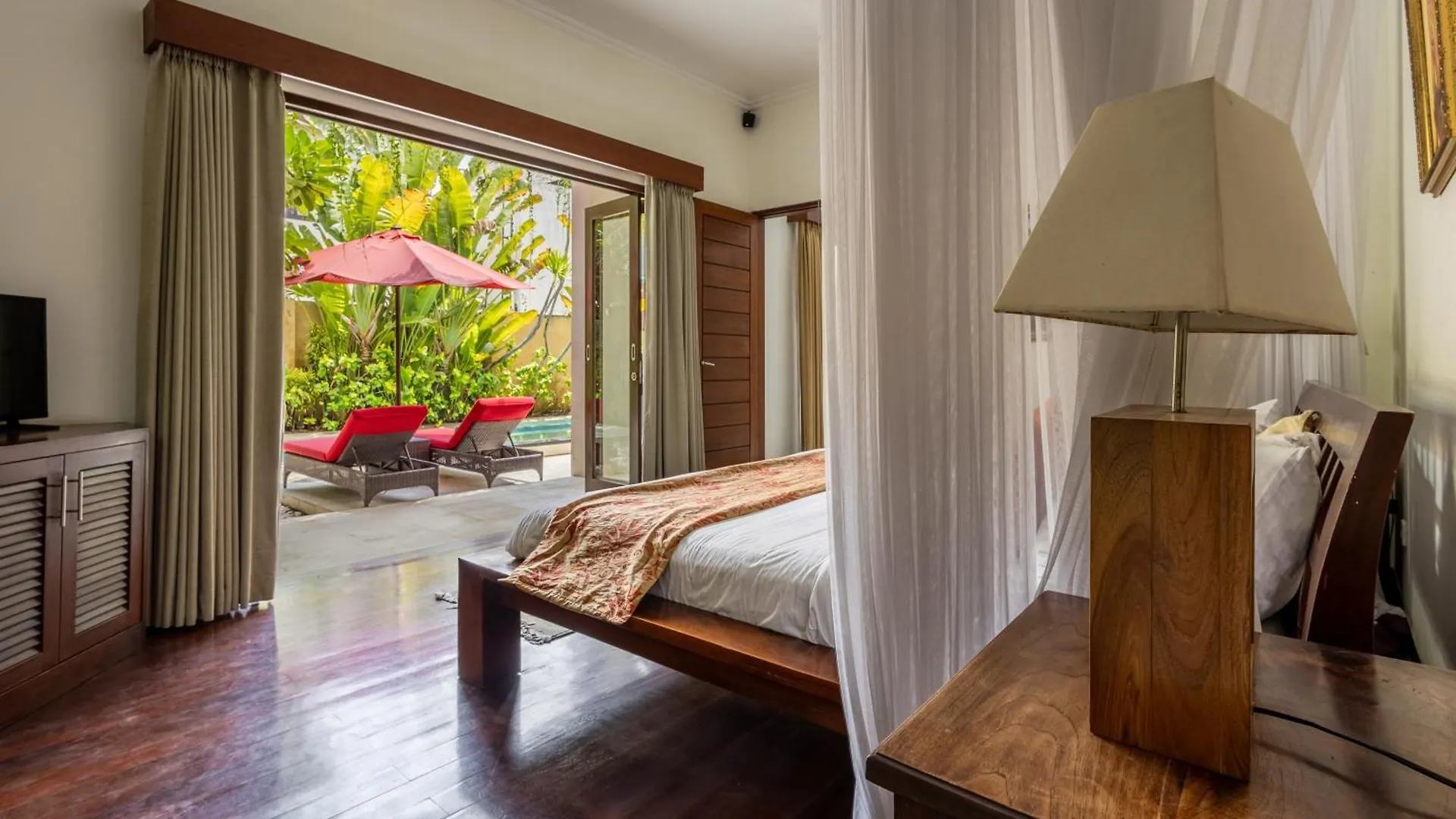 New Deluxe Resort - Jacuzzi And Private Sauna Seminyak  0*, Seminyak (Bali)