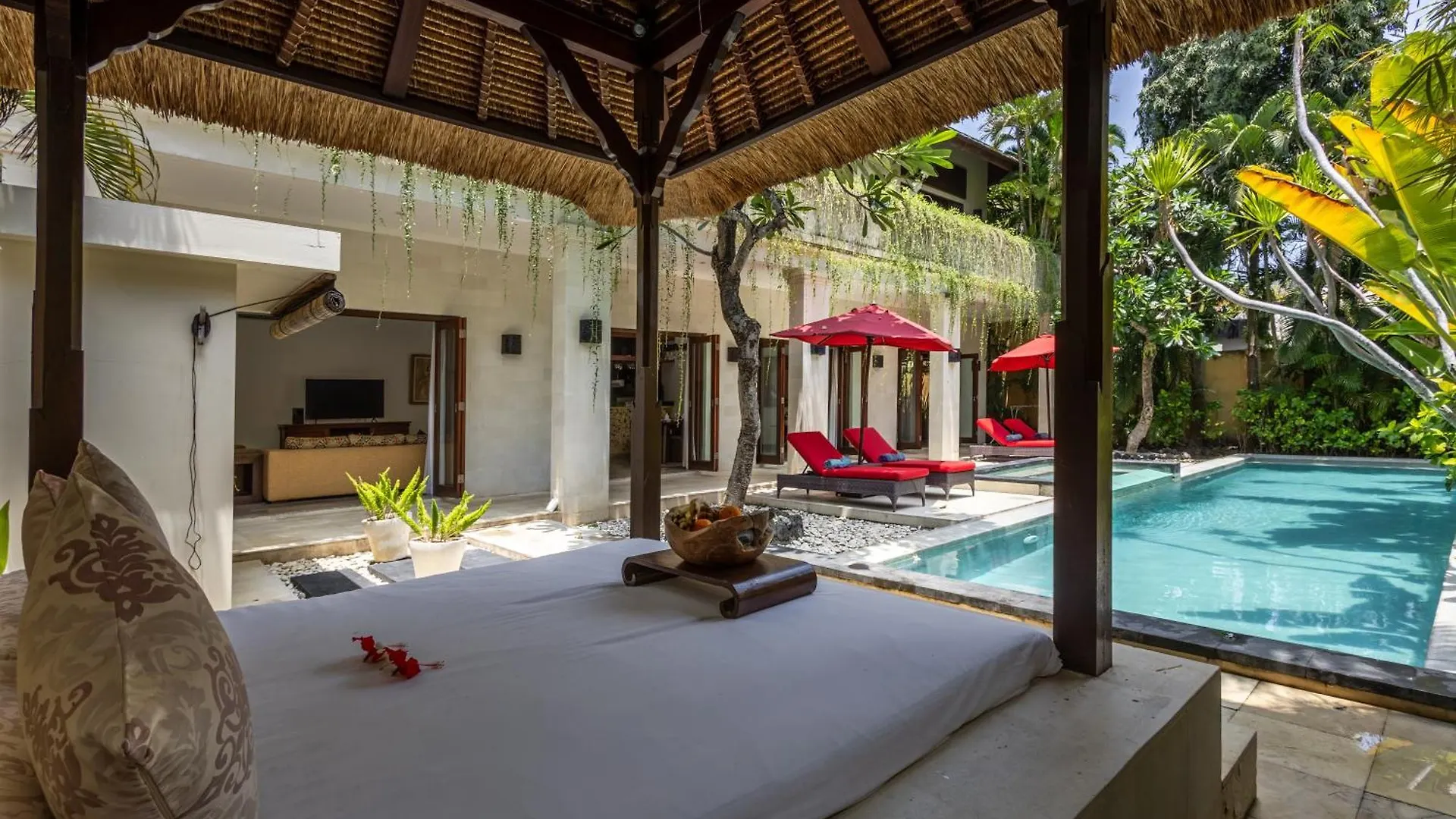 Villa New Deluxe Resort - Jacuzzi And Private Sauna Seminyak