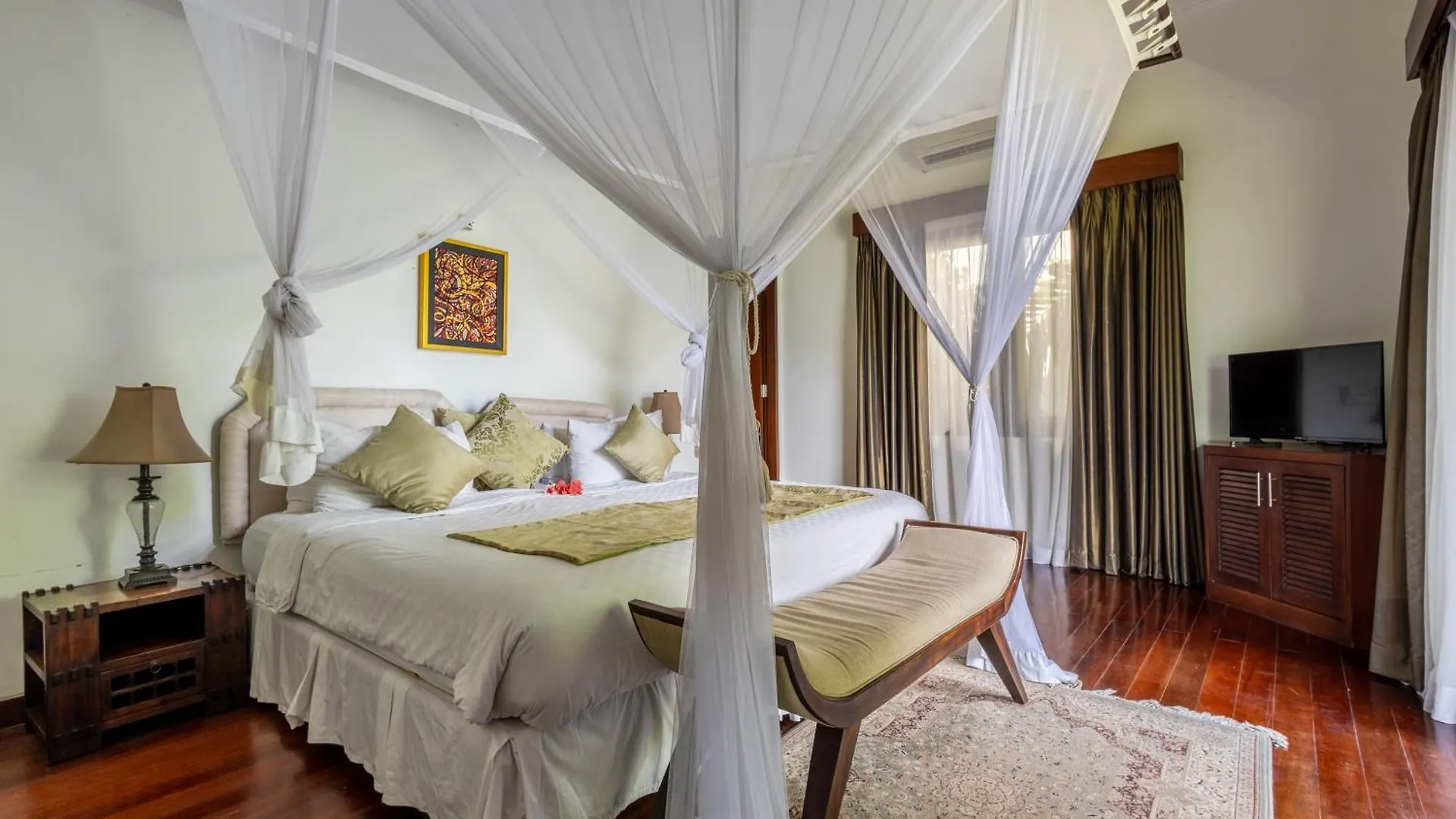 New Deluxe Resort - Jacuzzi And Private Sauna Seminyak  Villa