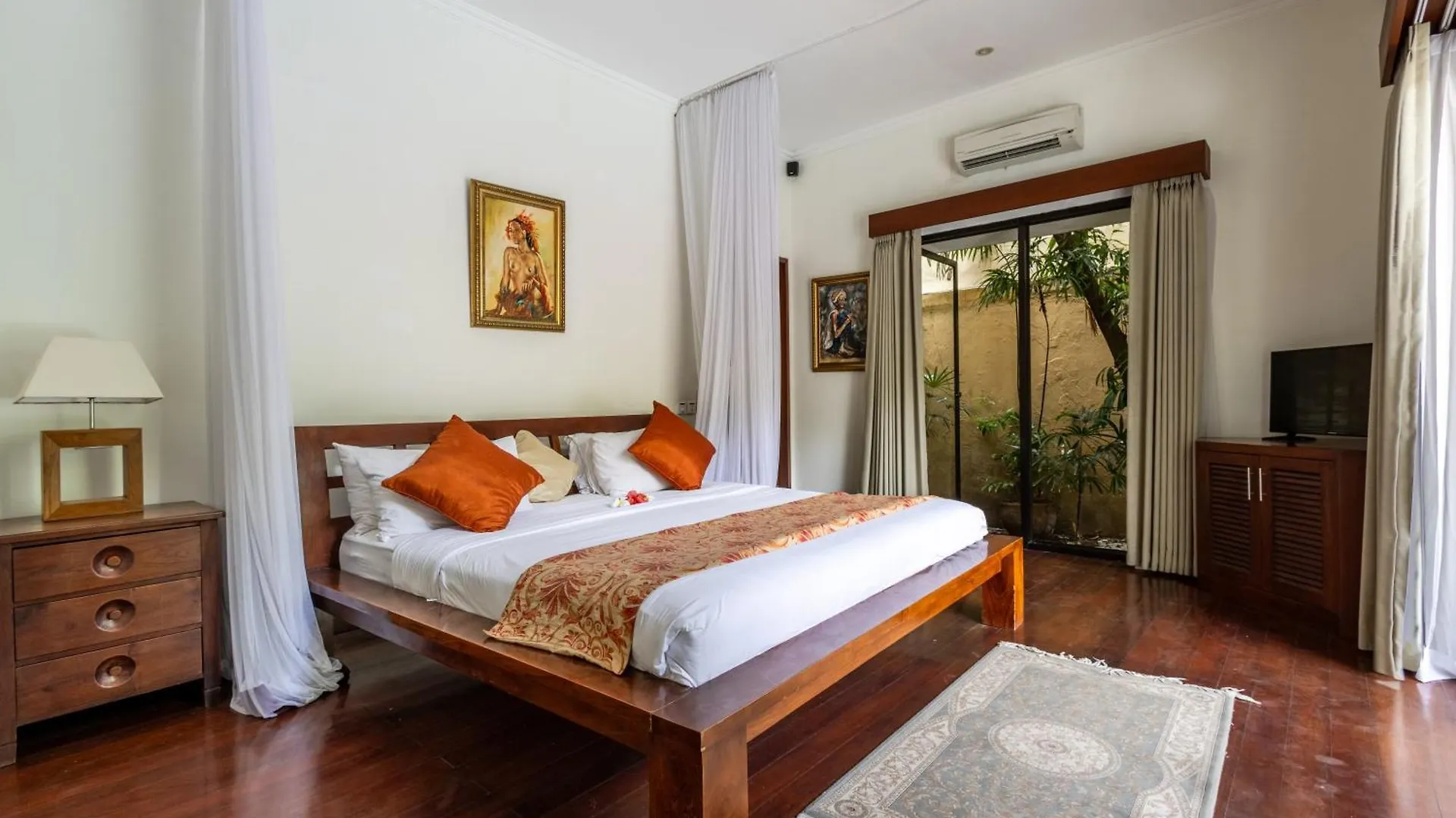 New Deluxe Resort - Jacuzzi And Private Sauna Seminyak  Indonesia