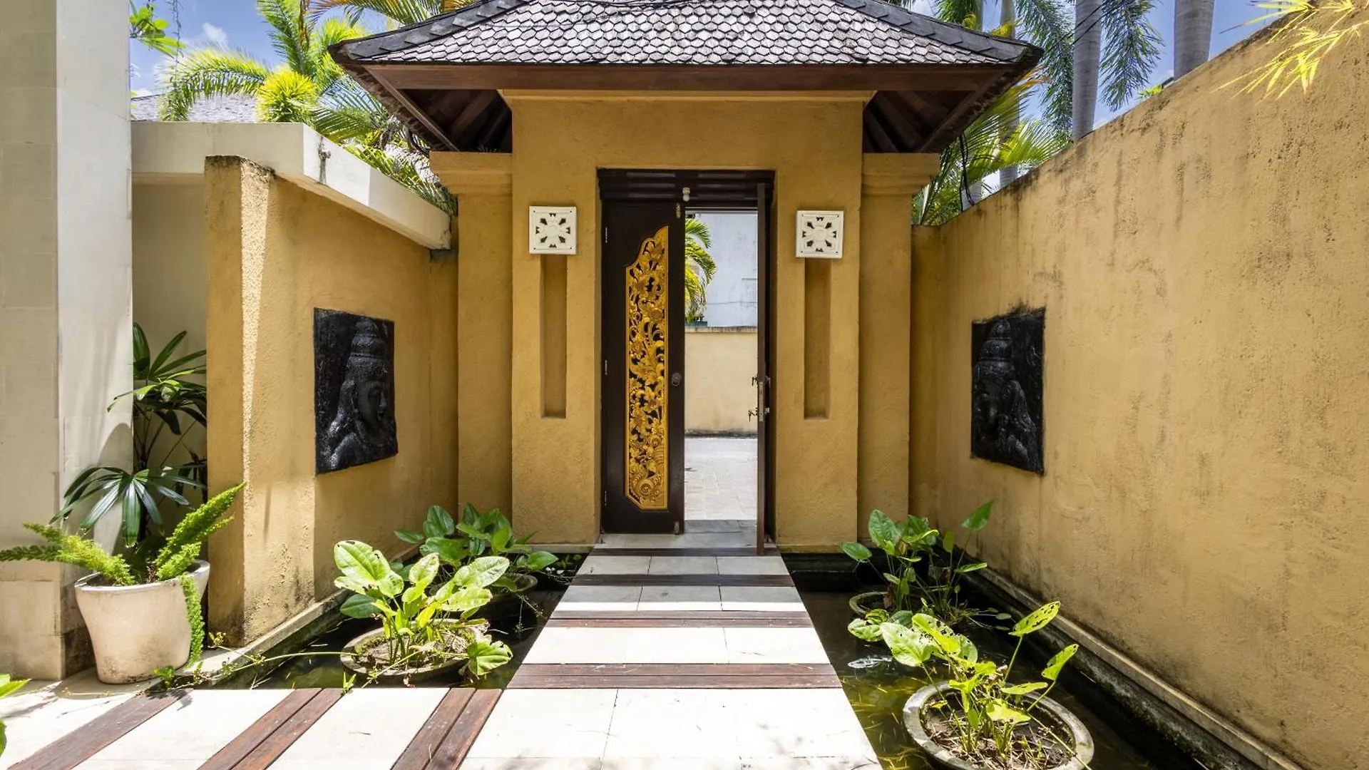 Villa New Deluxe Resort - Jacuzzi And Private Sauna Seminyak